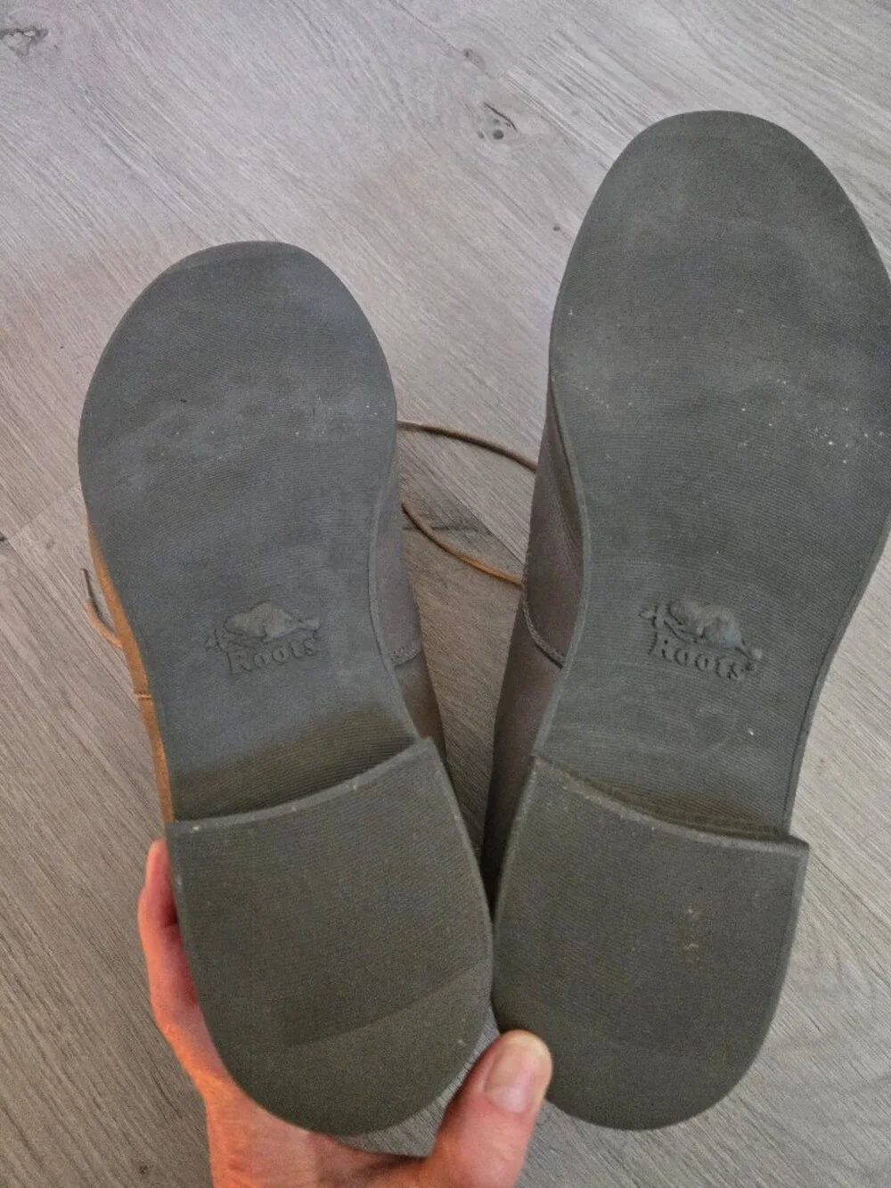 Roots gray leather oxfords